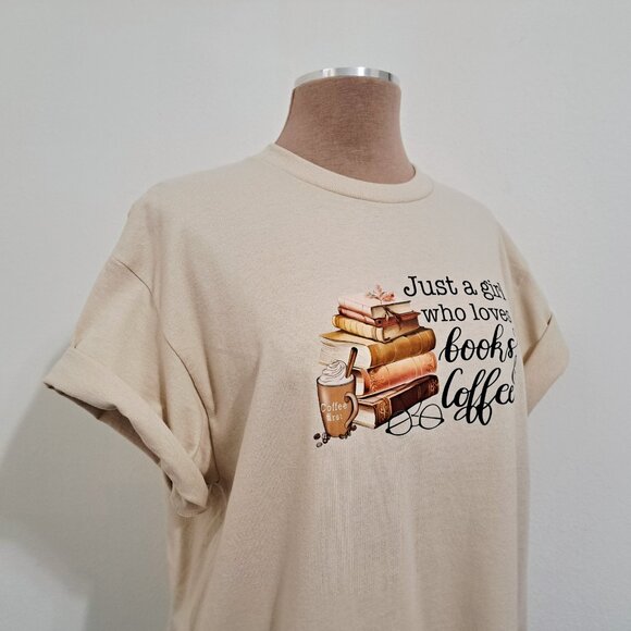 Loves Books & Coffee Graphic Cotton Tee Short Sleeve Beige Color SIze L/G NOWT - Picture 3 of 5